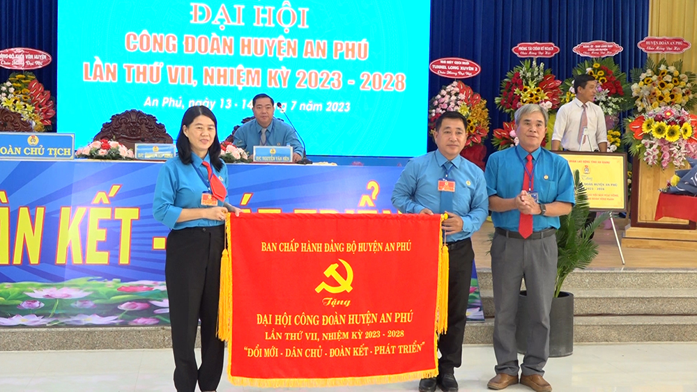 https://baoangiang.com.vn/image/fckeditor/upload/2023/20230714/images/14-7-HINH-CHU-8-TANG.jpg