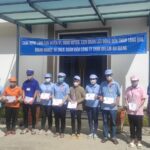 Bí thư Huyện uỷ Chợ Mới Nguyễn Hồng Đức thăm tặng quà công nhân lao động