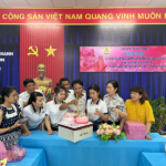 CĐCS Đài Truyền thanh Tri Tôn: họp mặt cán bộ cơ quan nhân kỷ niệm 20/10