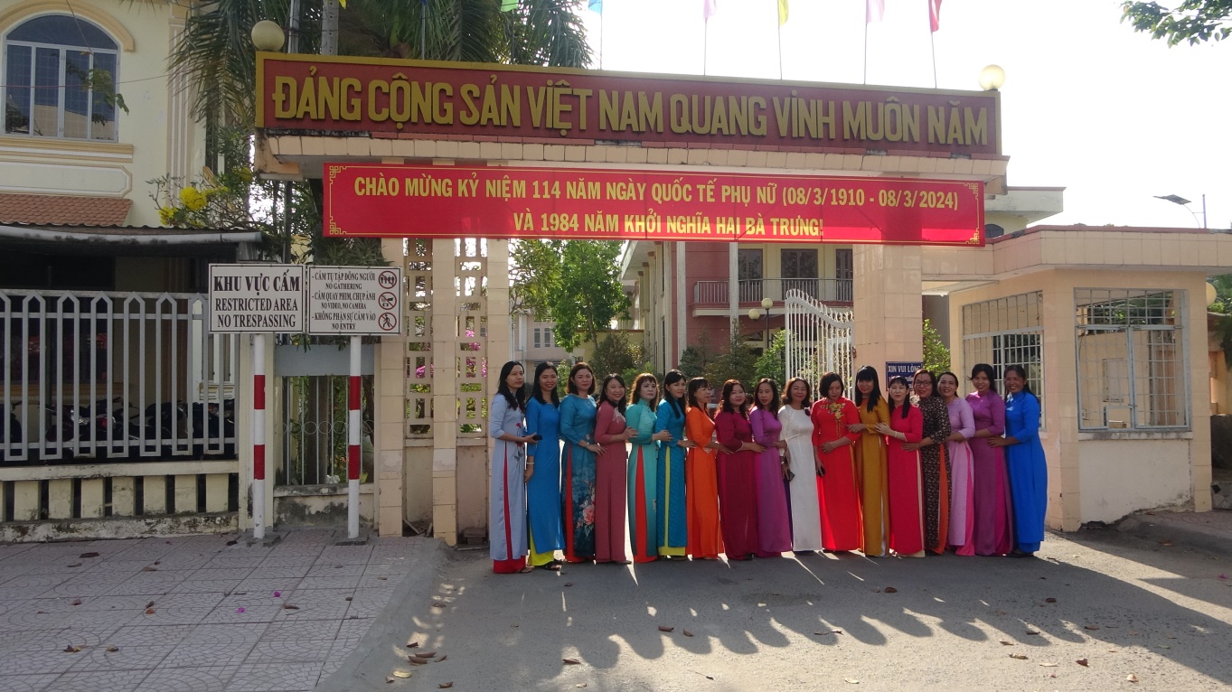 D:\chau phong\anh\2 2024\tuan le ao dai\DSC06985.JPG