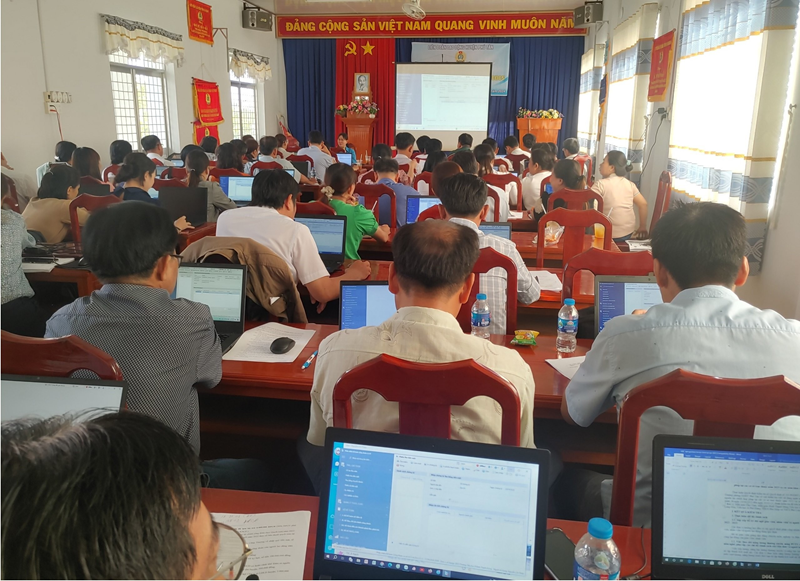 Phú Tân: 114 cán bộ công đoàn tập huấn công tác tài chính