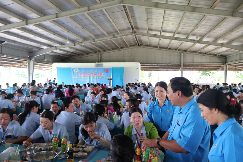 Công đoàn An Giang với đa dạng phúc lợi cho đoàn viên, con đoàn viên
