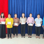 Liên đoàn Lao động thị xã Tịnh Biên trao 48 phần quà cho đoàn viên, người lao động có hoàn cảnh khó khăn